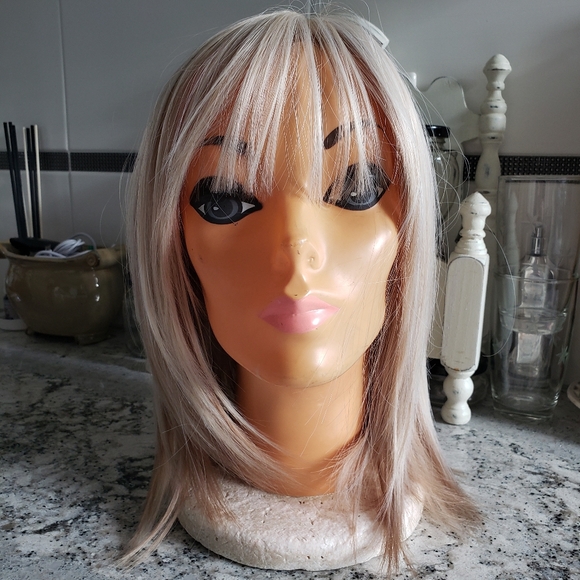 Wig. - Picture 4 of 5